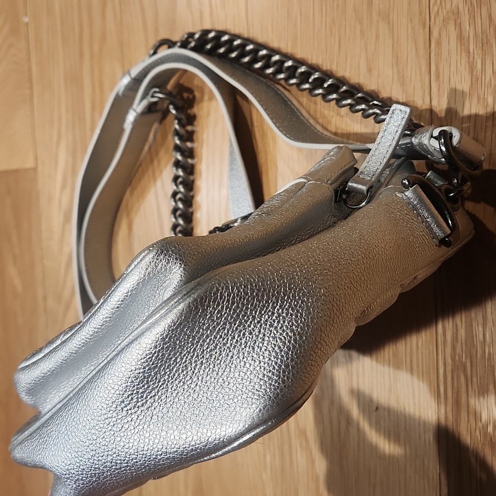 Chanel Sillver Casual Rock Crossbody bag - Picture 3 of 11